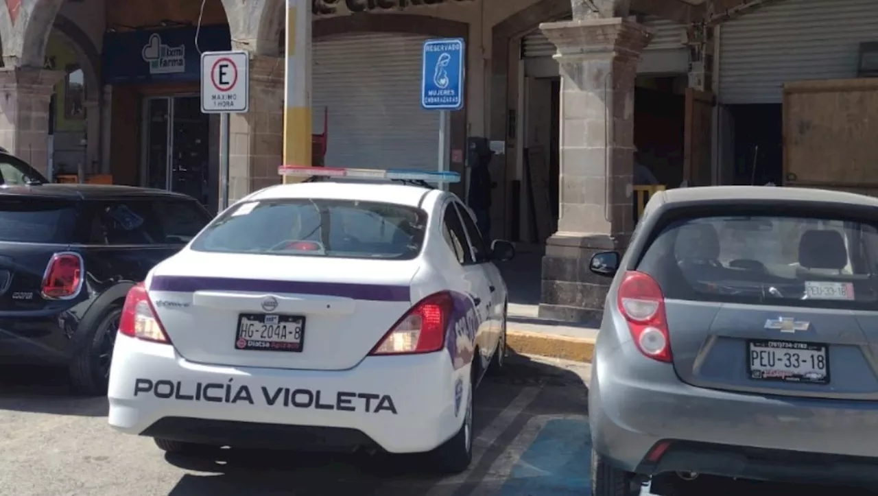 Captan patrulla de Hidalgo estacionada en lugar prohibido, policía fue multado