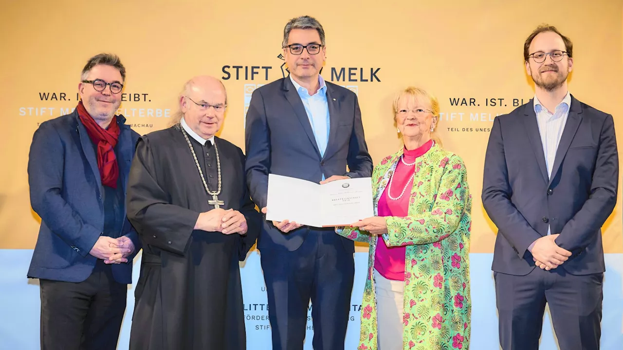 Rotary-Club Melk übernimmt Buchpatenschaft für Rousseau-Werke