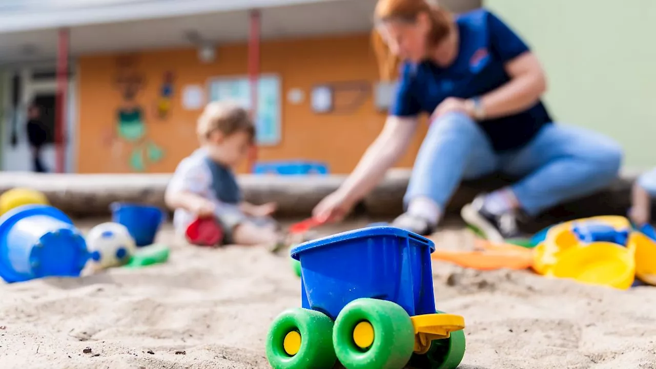 Nordrhein-Westfalen: Mehr als 115.000 Unterschriften gegen neue Kita-Verordnung