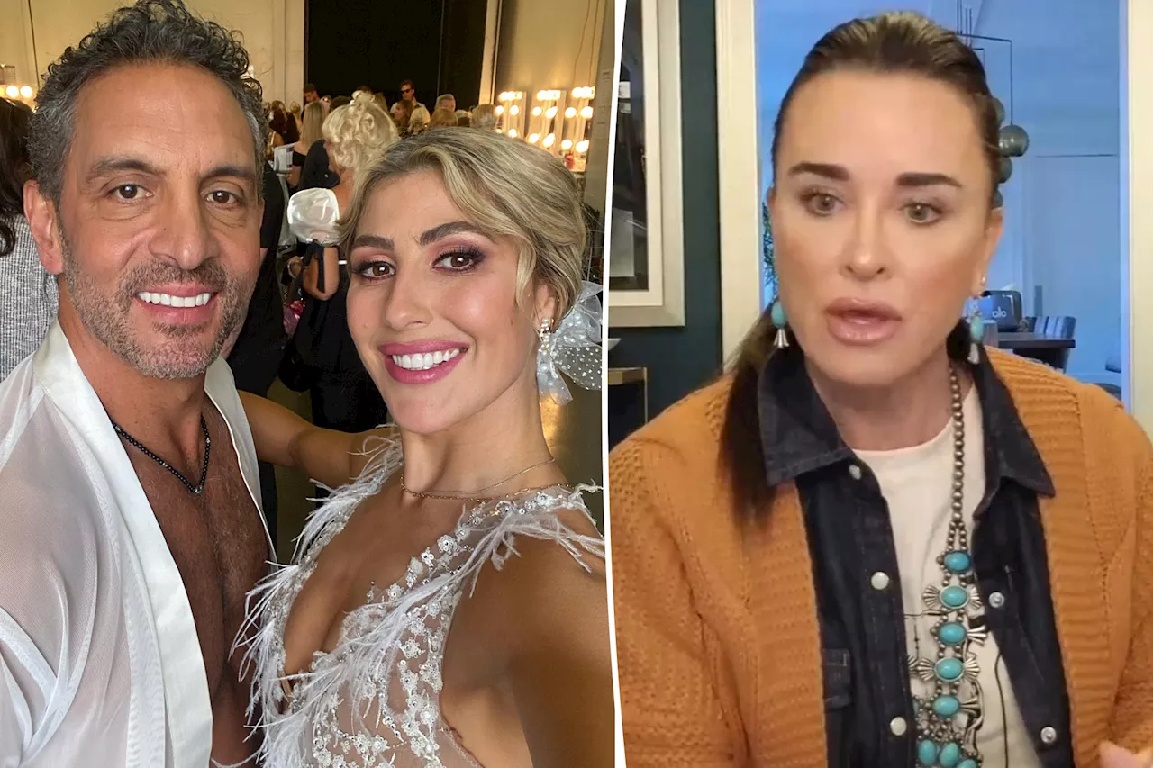 Mauricio Umansky replaced a desk photo of Kyle Richards with 'DWTS' partner Emma Slater