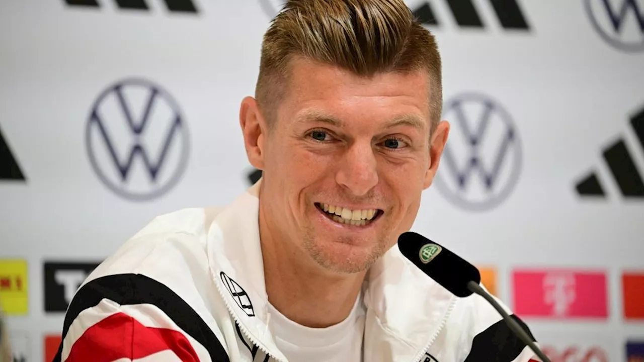 Toni Kroos macht sich über HSV-Trainersuche und Bruno Labbadia lustig