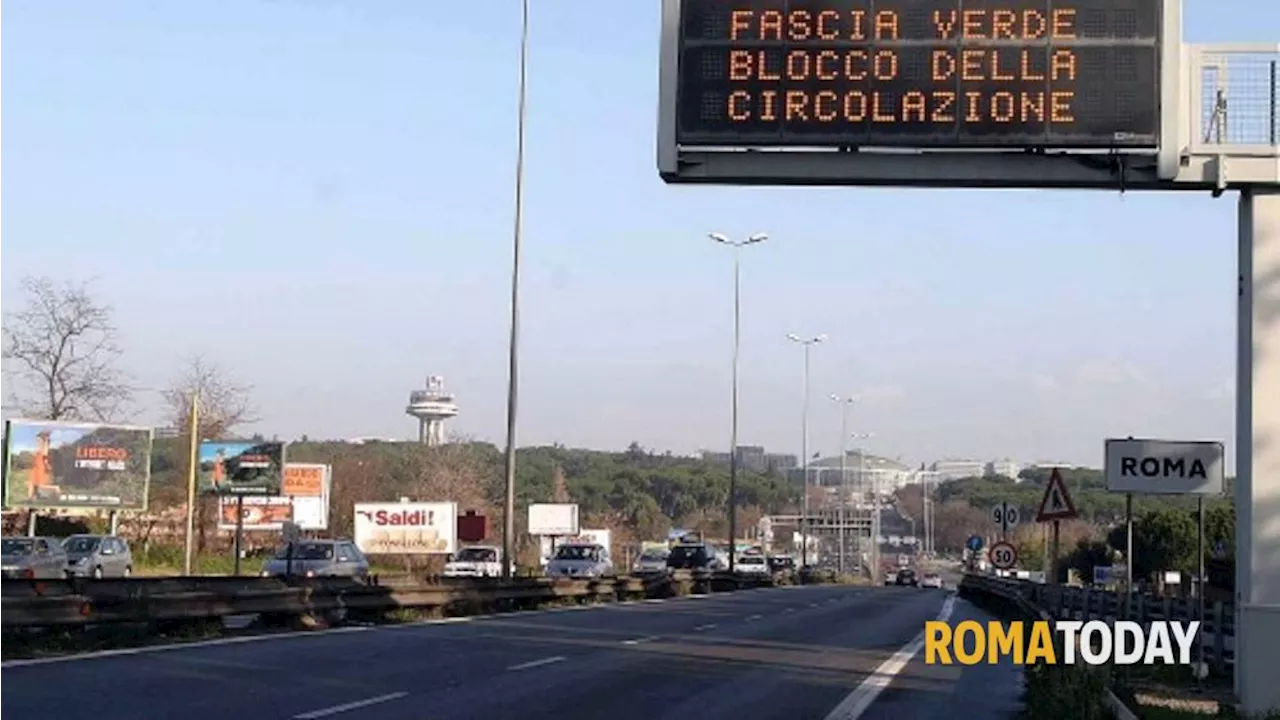 Blocco traffico a Roma: domenica 1 dicembre stop alle auto in fascia verde