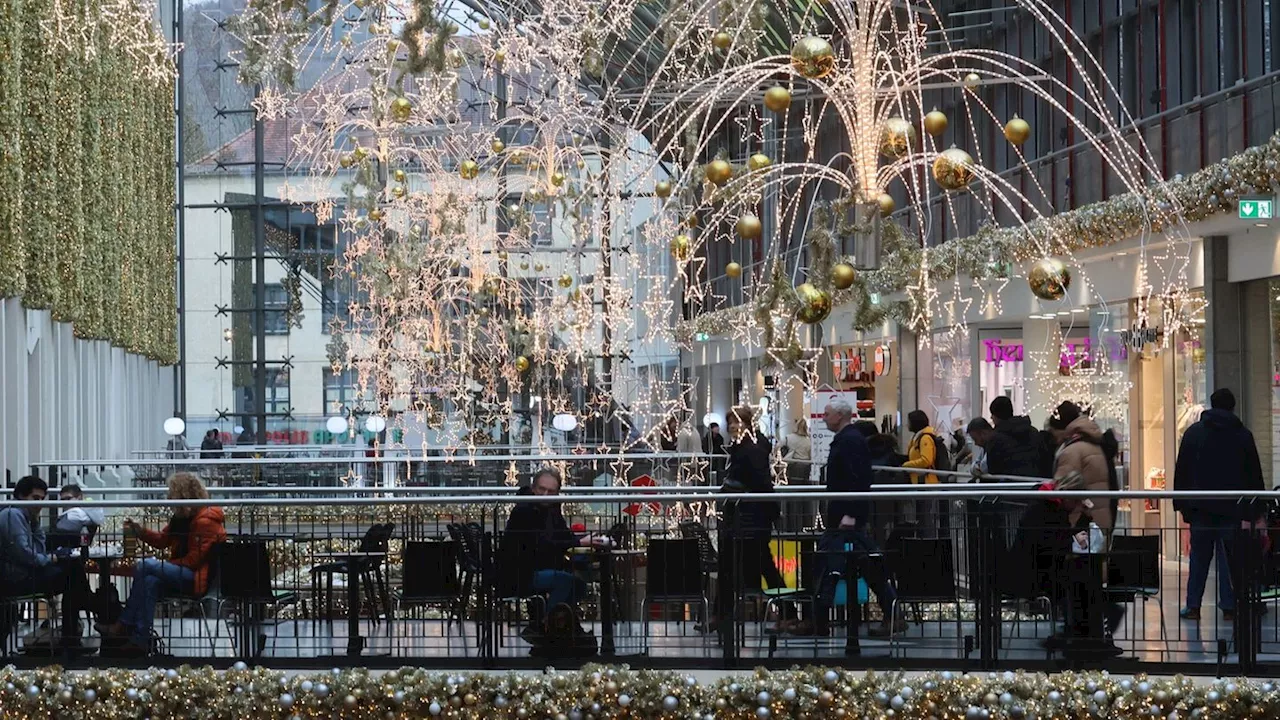 Verkaufsoffene Sonntage: Volle Innenstädte beim Advent-Einkauf erwartet