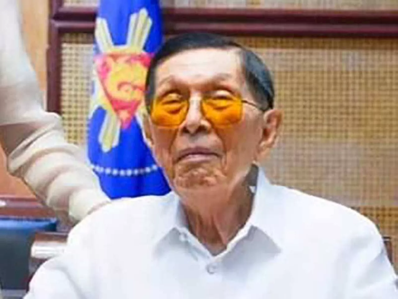 Senate honors Enrile for service to country