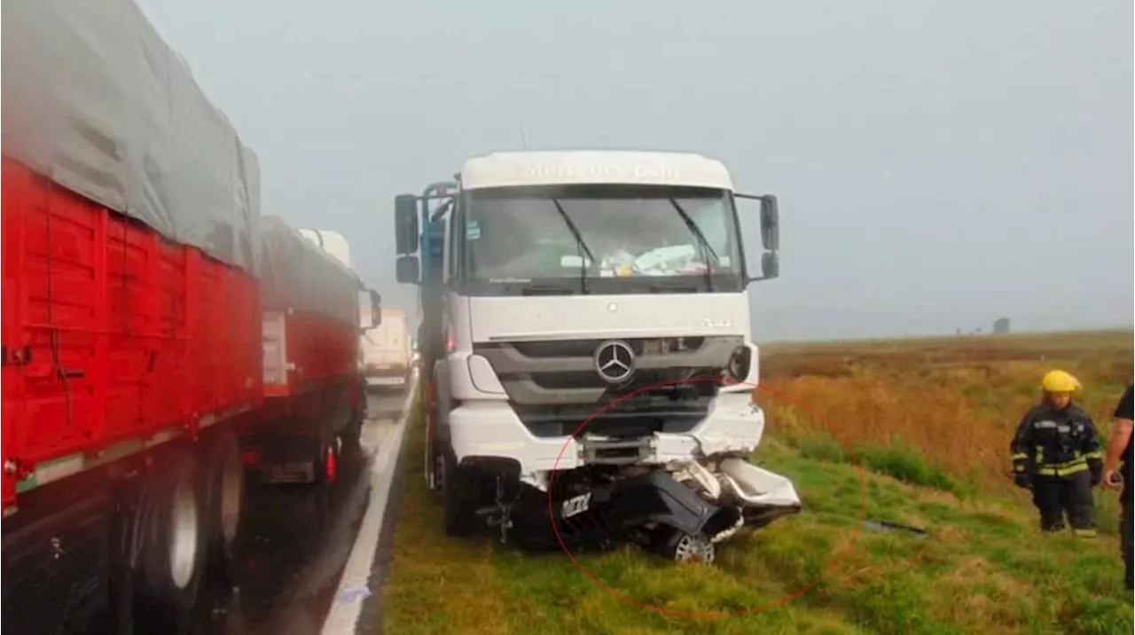 Trágico Accidente en Ruta Nacional 33: Muerte de Padre e Hijo en Auxilio de Madre Embarazada