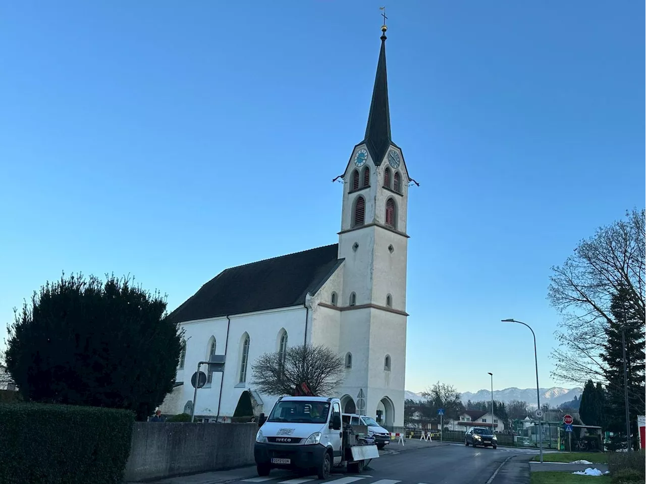 Sicherheitsrisiko in Gaißau: Kirche nach Fassadenabbruch gesichert