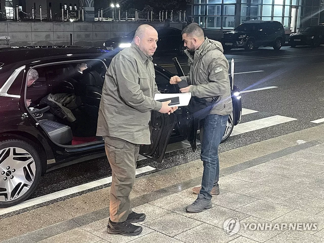 우크라이나 국방부 장관, 한국에 무기 지원 요청