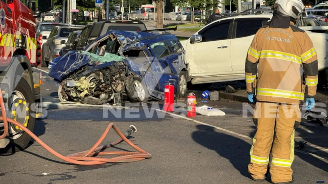 Serious Car Crash Injures Teenager, Delays Traffic in East Melbourne