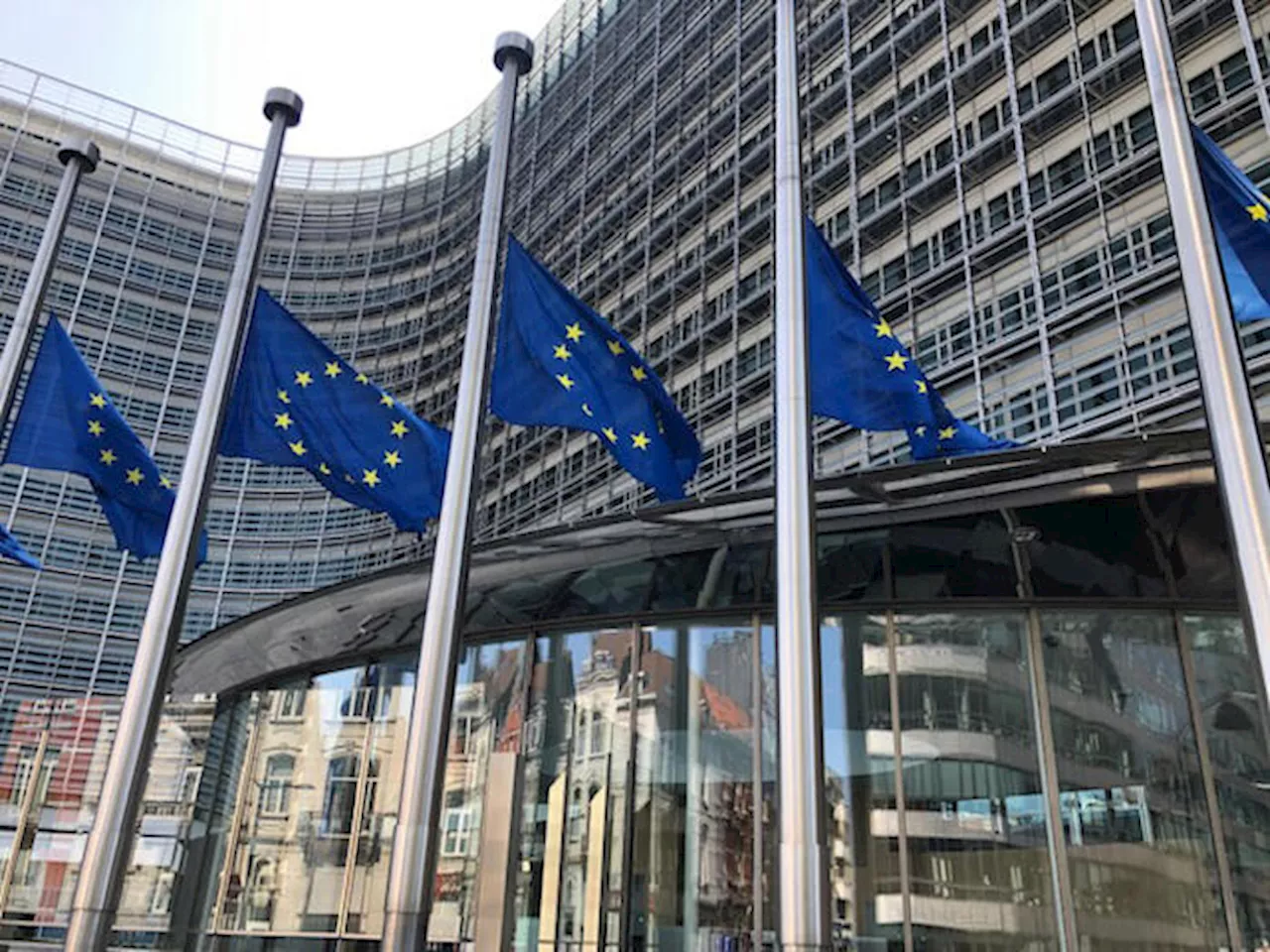 Dal Parlamento europeo sì alla fornitura di missili a lungo raggio a Kiev