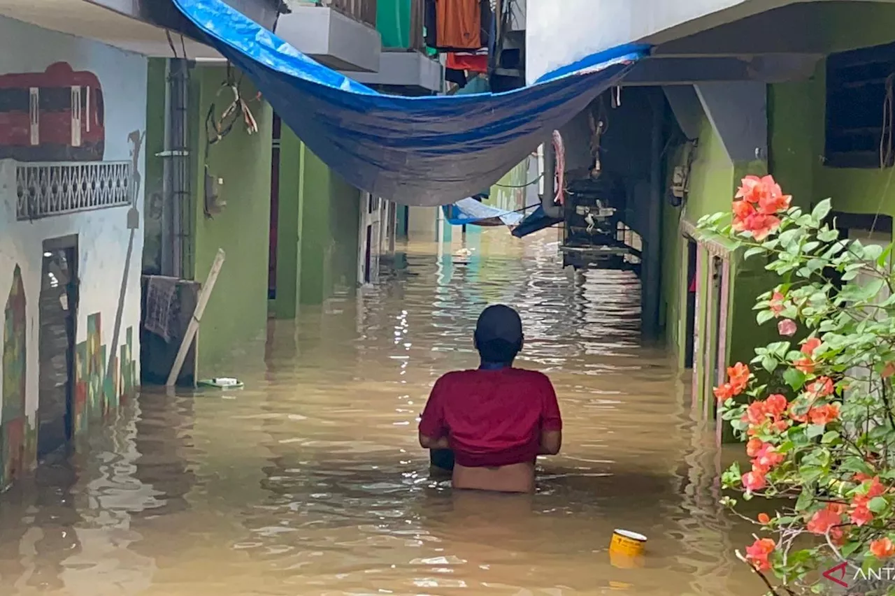 Banjir di Kebon Pala: Ketinggian Air Capai 2,5 Meter