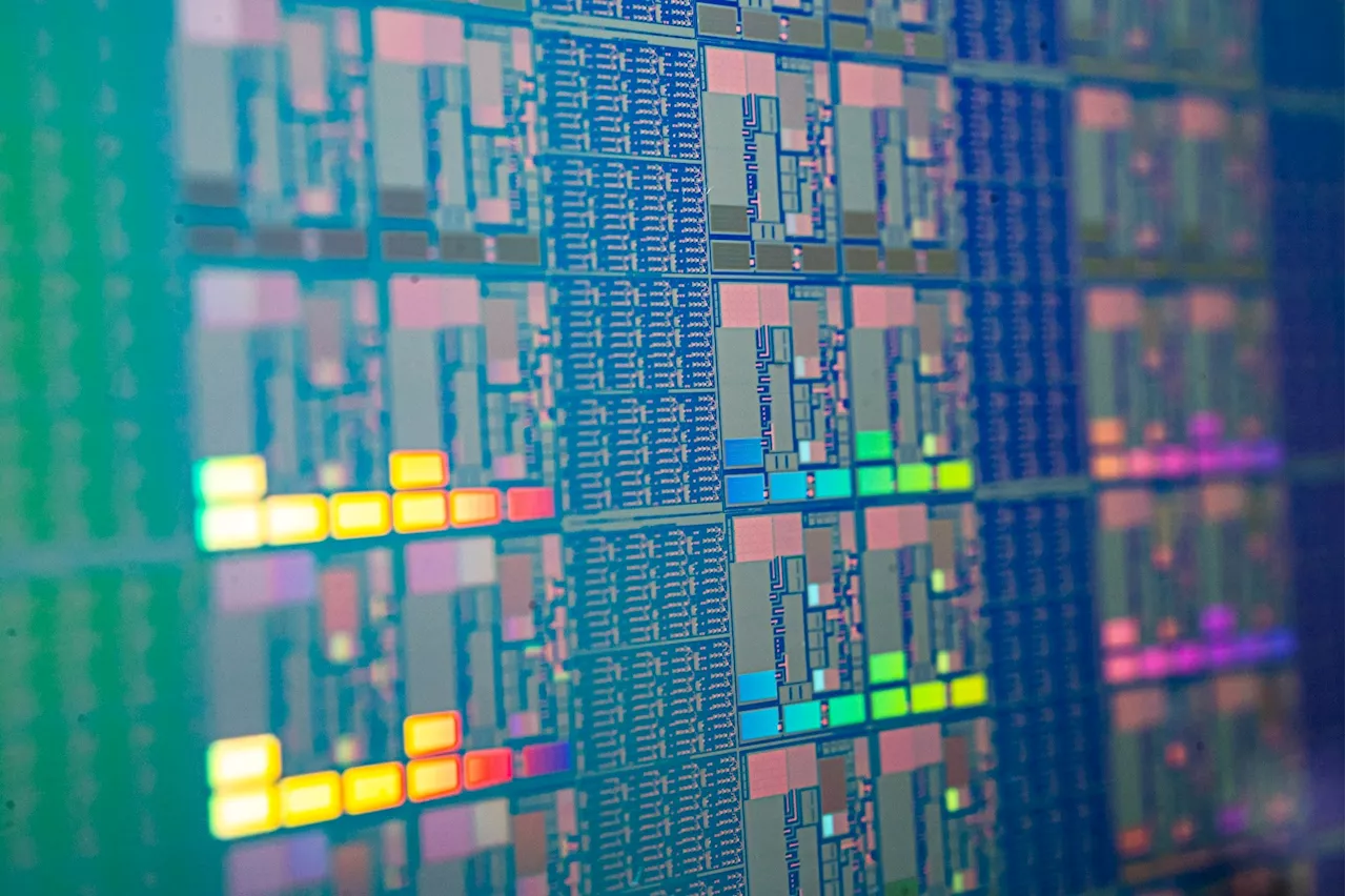 Thermoelectric Nanomaterials in Semiconductor: Converting Heat to Electricity at the Nanoscale
