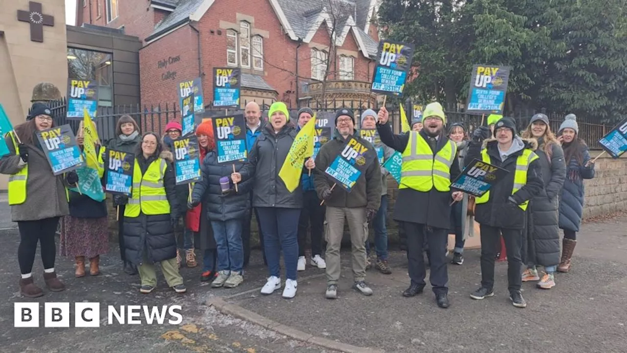 Sixth form students in Engand disrupted by teacher strike