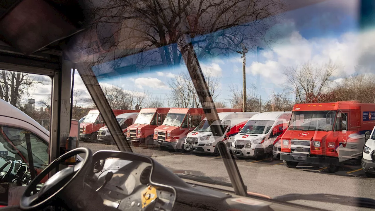 Canada Post temporarily laying off striking workers, union says