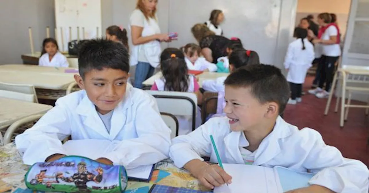 Fin de las clases: se atrasa el cierre del ciclo lectivo y los estudiantes irán por más días al colegio