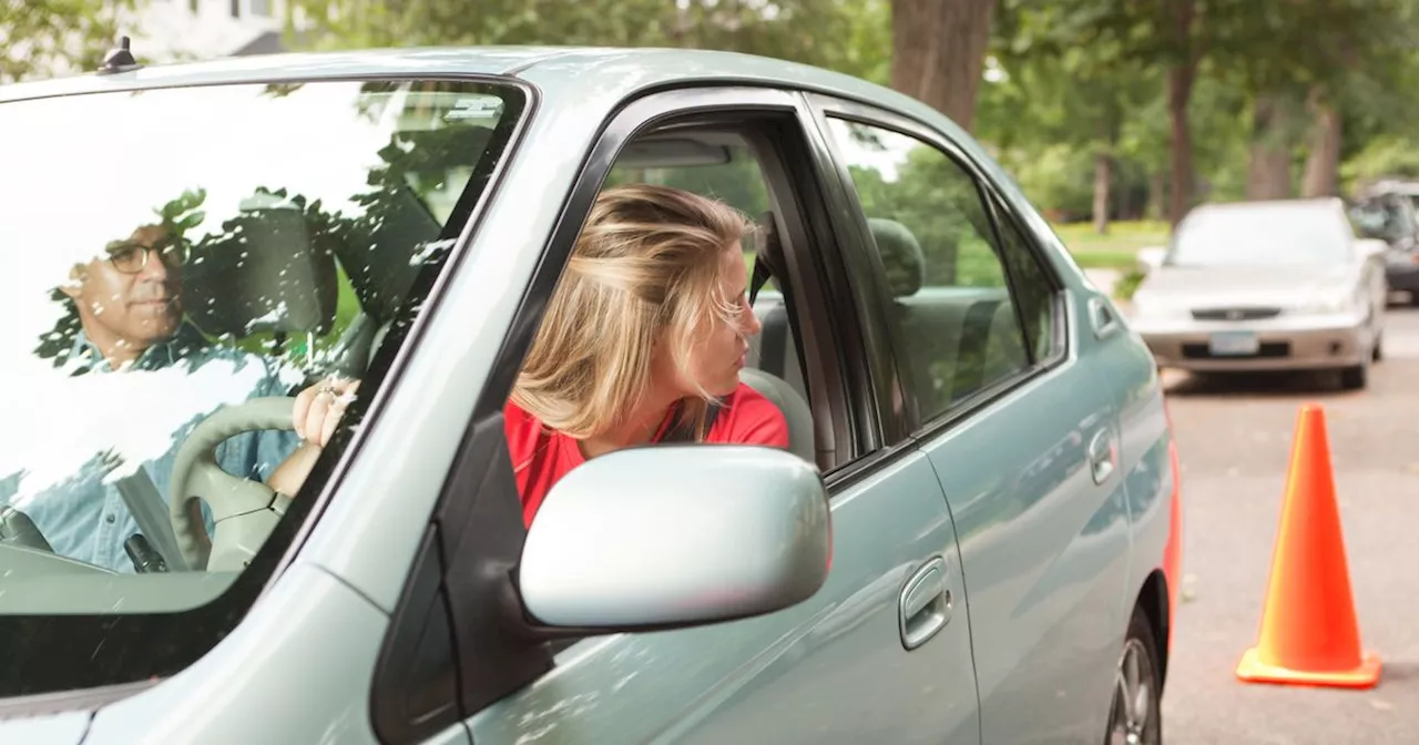 Driving instructor shares 'nice' and easy way to nail parallel parking each time