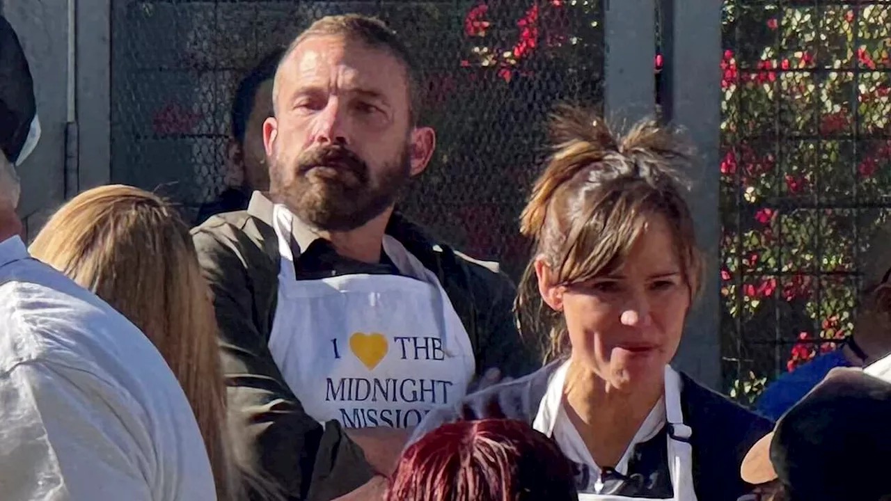 Affleck and Garner Spend Thanksgiving Helping the Homeless