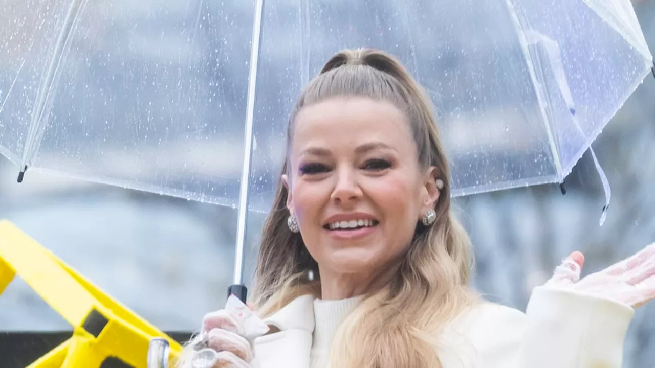 Ariana Madix Lip-Syncs During Macy's Thanksgiving Day Parade