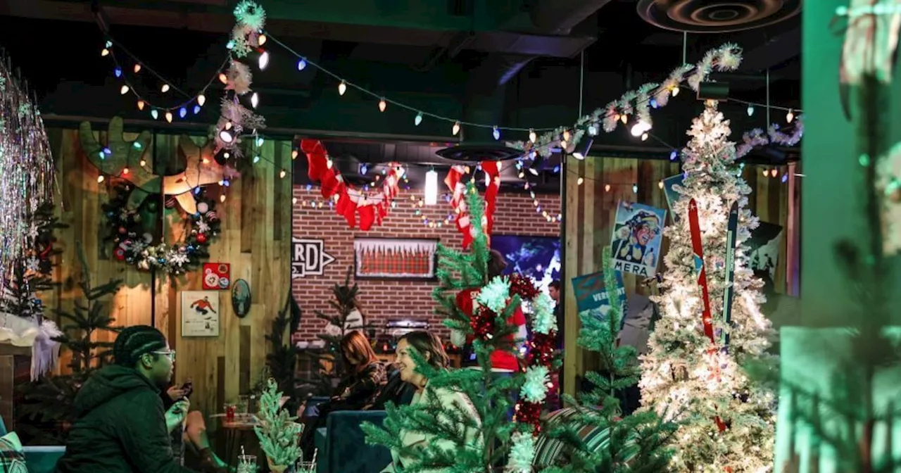 Find a holiday-themed cocktail bar at Chicken N Pickle in Grapevine, Grand Prairie