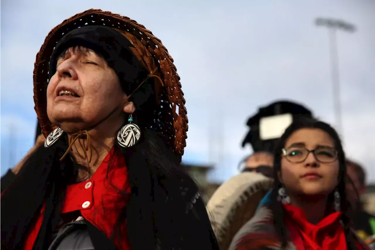 Native Americans shifted toward Republicans due to economic concerns