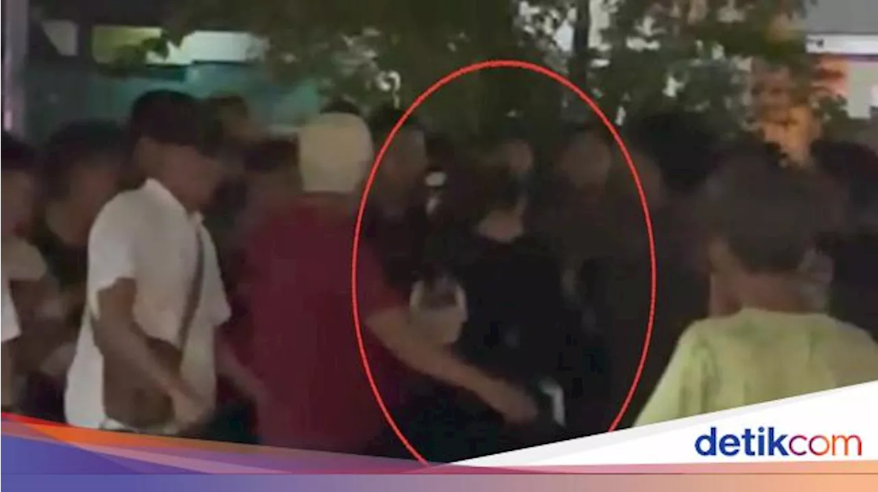 Ricuh Konvoi Pemotor Pendukung Paslon Pilkada Parepare, 1 Orang Dikeroyok