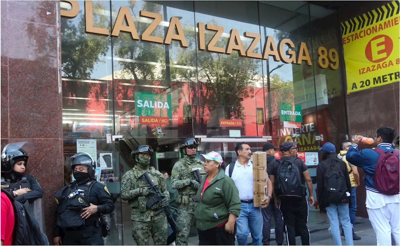 Decomisan mercancía de contrabando en la plaza 'México Mart' en Izazaga