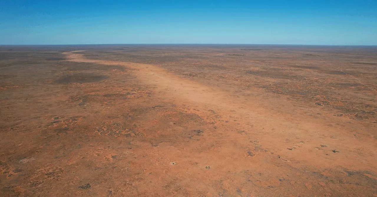 Erschien aus dem Nichts: Forscher lösen Rätsel um mysteriöse Linie mitten in australischer Wüste