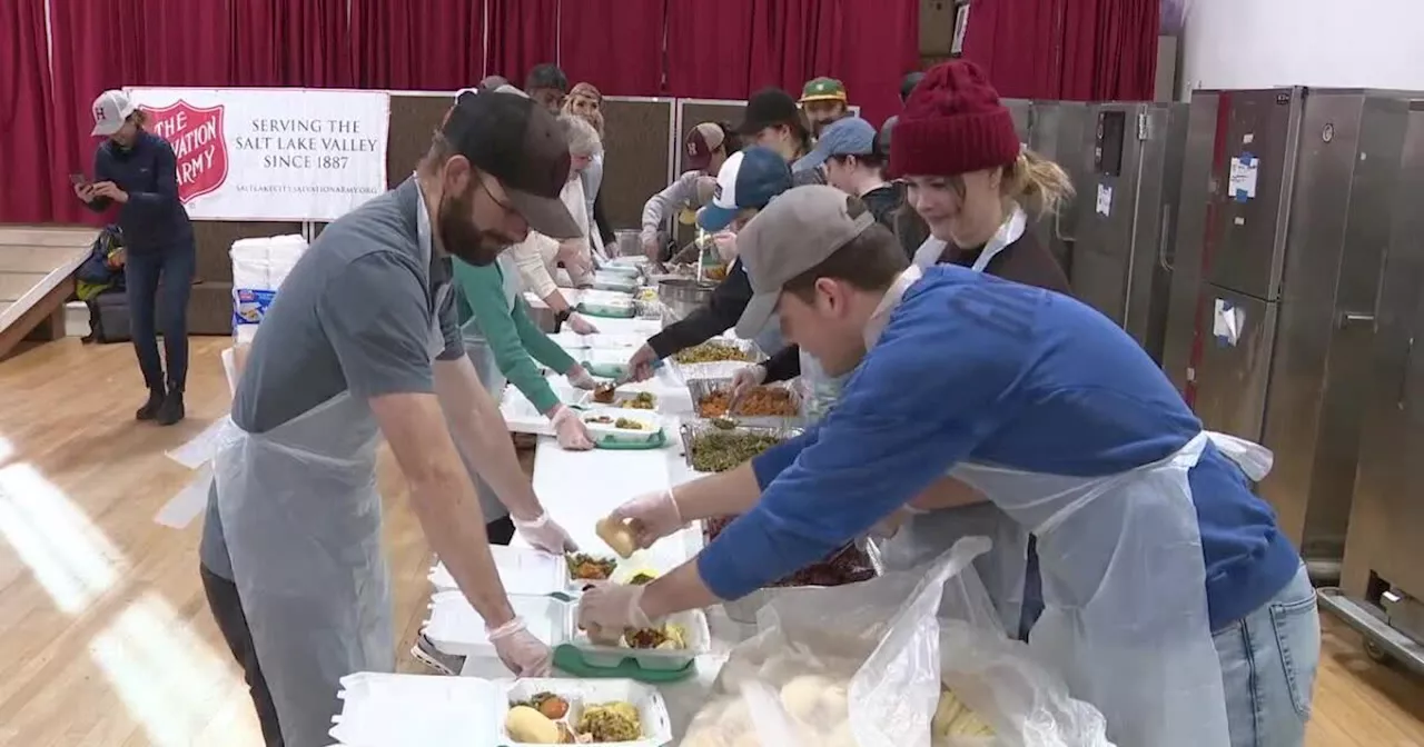 Volunteers prepare thousands of Thanksgiving meals for community members