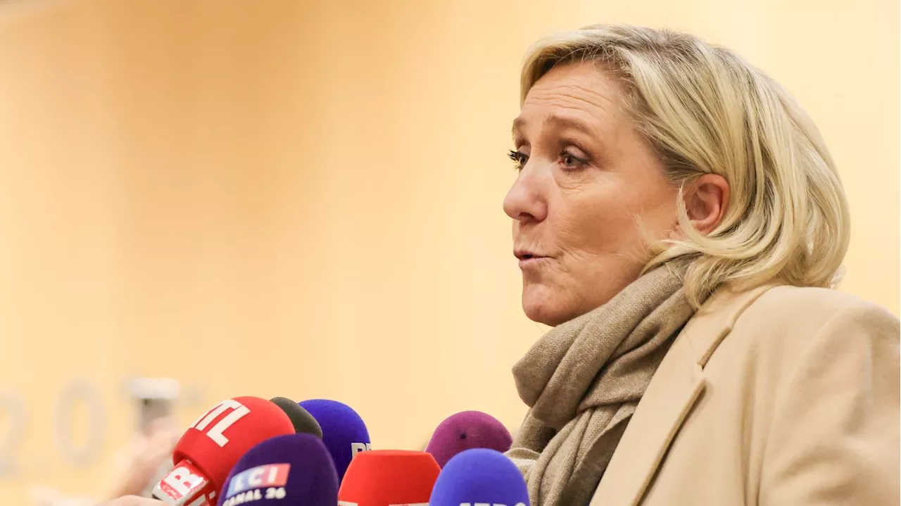 Budget 2025 : Marine Le Pen donne 'jusqu'à lundi' à Michel Barnier pour répondre aux exigences du RN et éviter