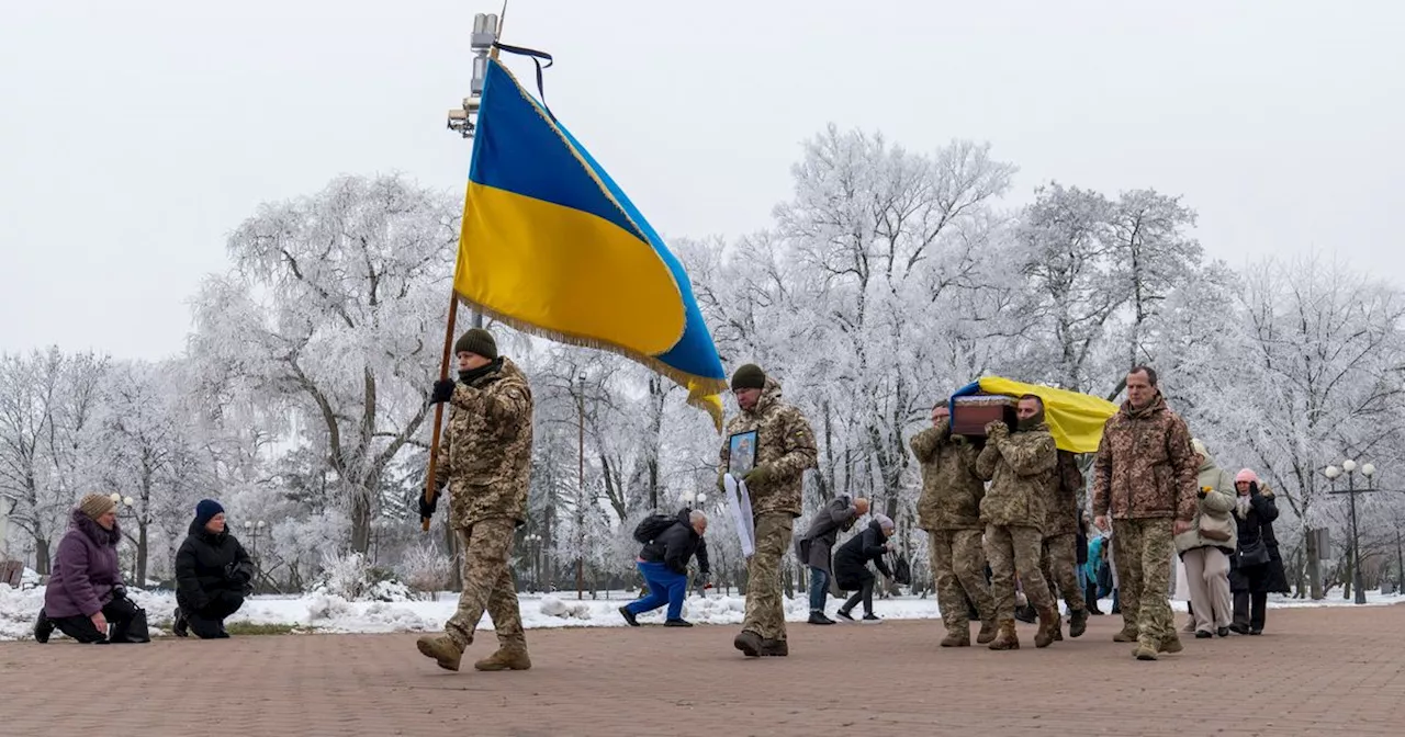 US Urges Ukraine to Draft More Troops and Lower Mobilization Age