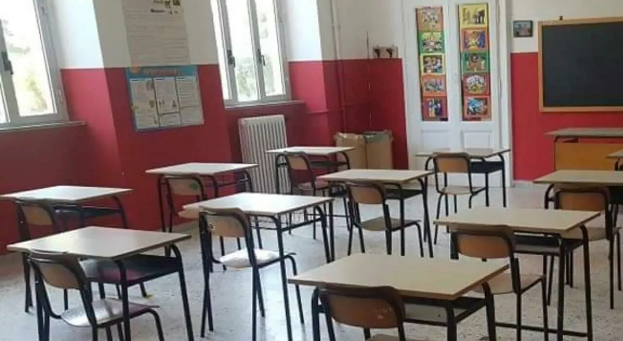 Scuole, tremila a rischio chiusura: troppi pochi bambini. Svimez: solo nel Lazio 142mila studenti in meno entr