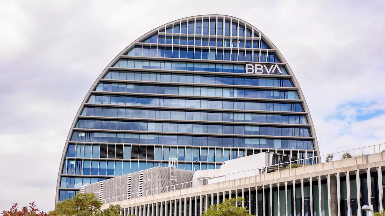 Bruselas da el visto bueno a la OPA de BBVA sobre Sabadell