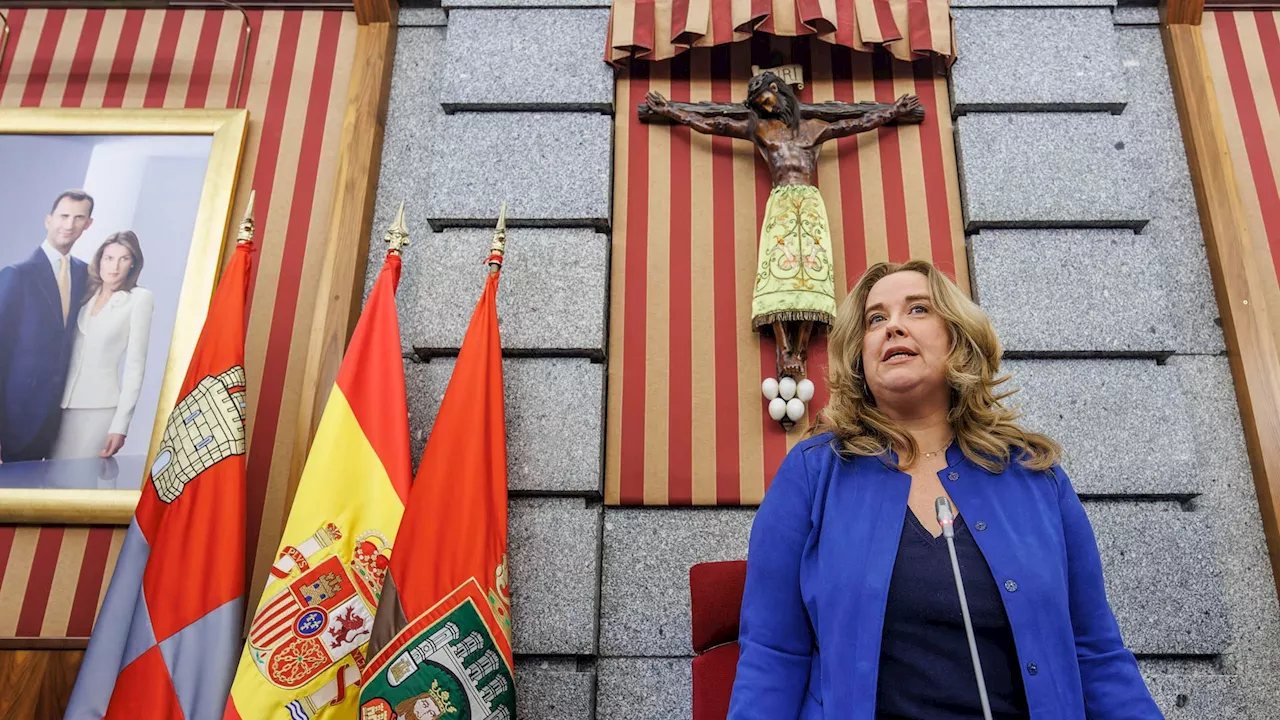 El pleno de Burgos retira la confianza a la alcaldesa del PP con los votos de PSOE y Vox: así queda su gobiern