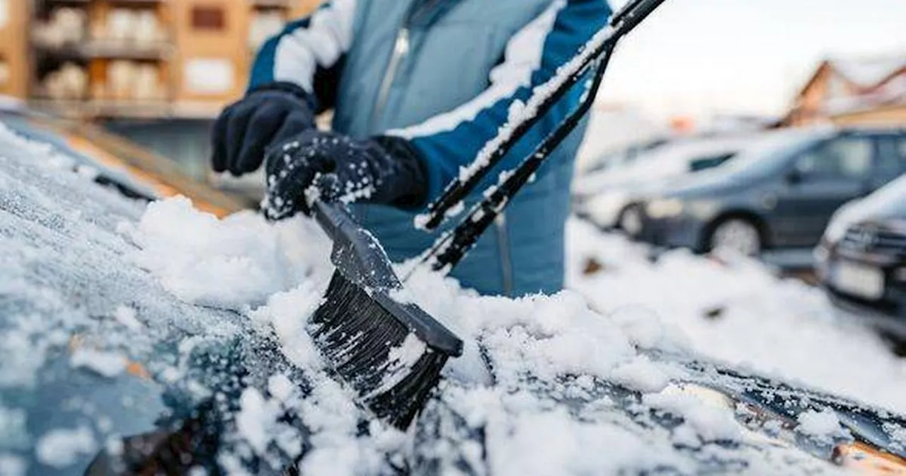 Cost-Effective Tips for Rapidly De-Icing Car Windows