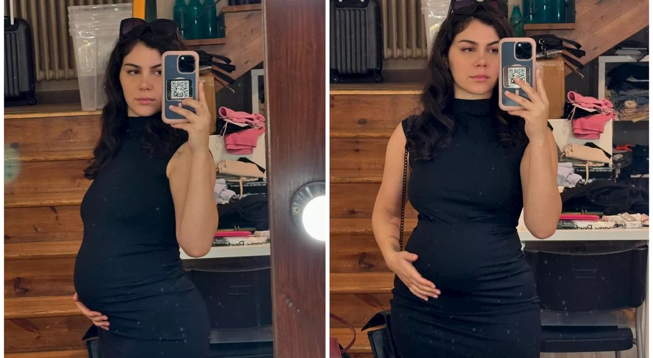 Valentina Nappi incinta, la pornostar annuncia la gravidanza. Il post sommerso di commenti sessisti: «Infortun