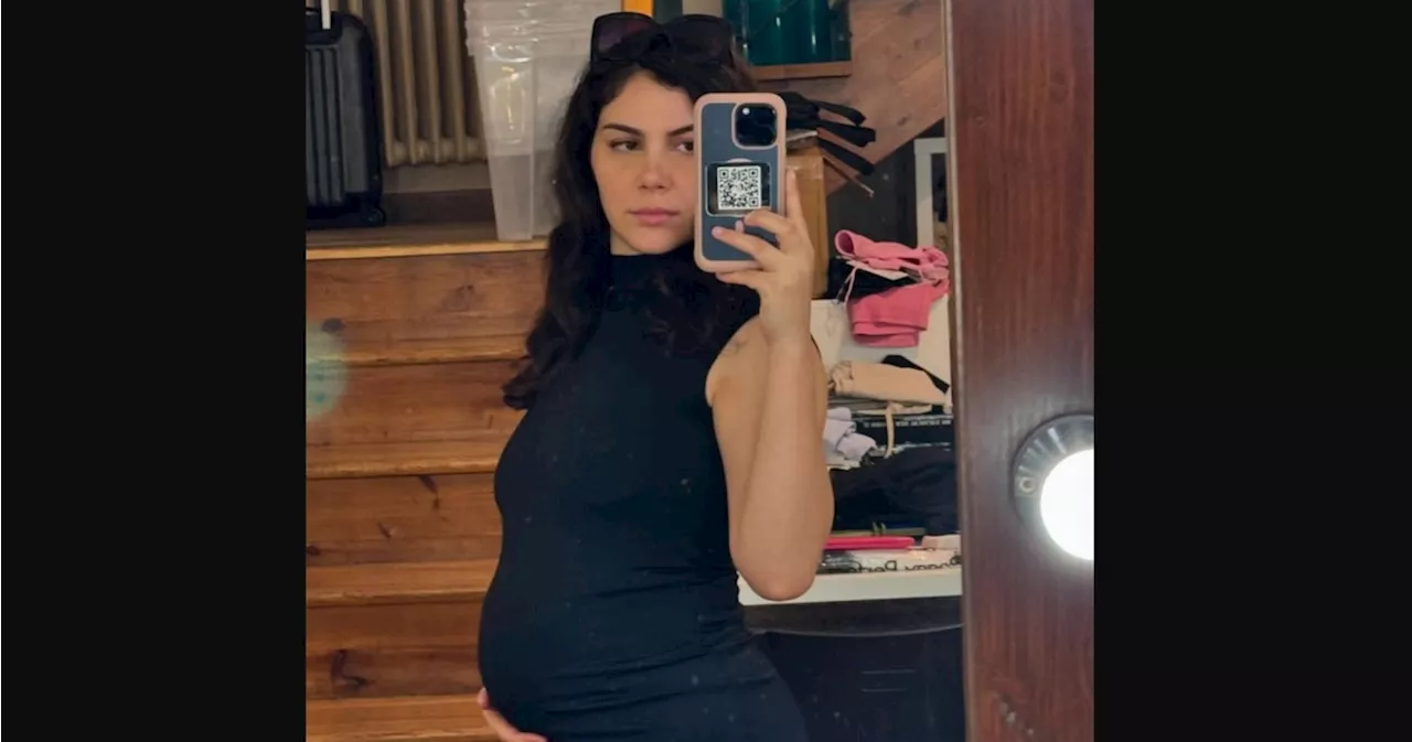 Valentina Nappi, l&#039;annuncio: &#034;Sono incinta. Ma non lascio...&#034;. Il web impazzisce