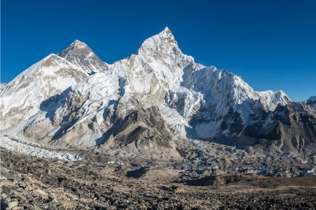 Sejarah Pemberian Nama Gunung Everest Puncak Tertinggi di Dunia