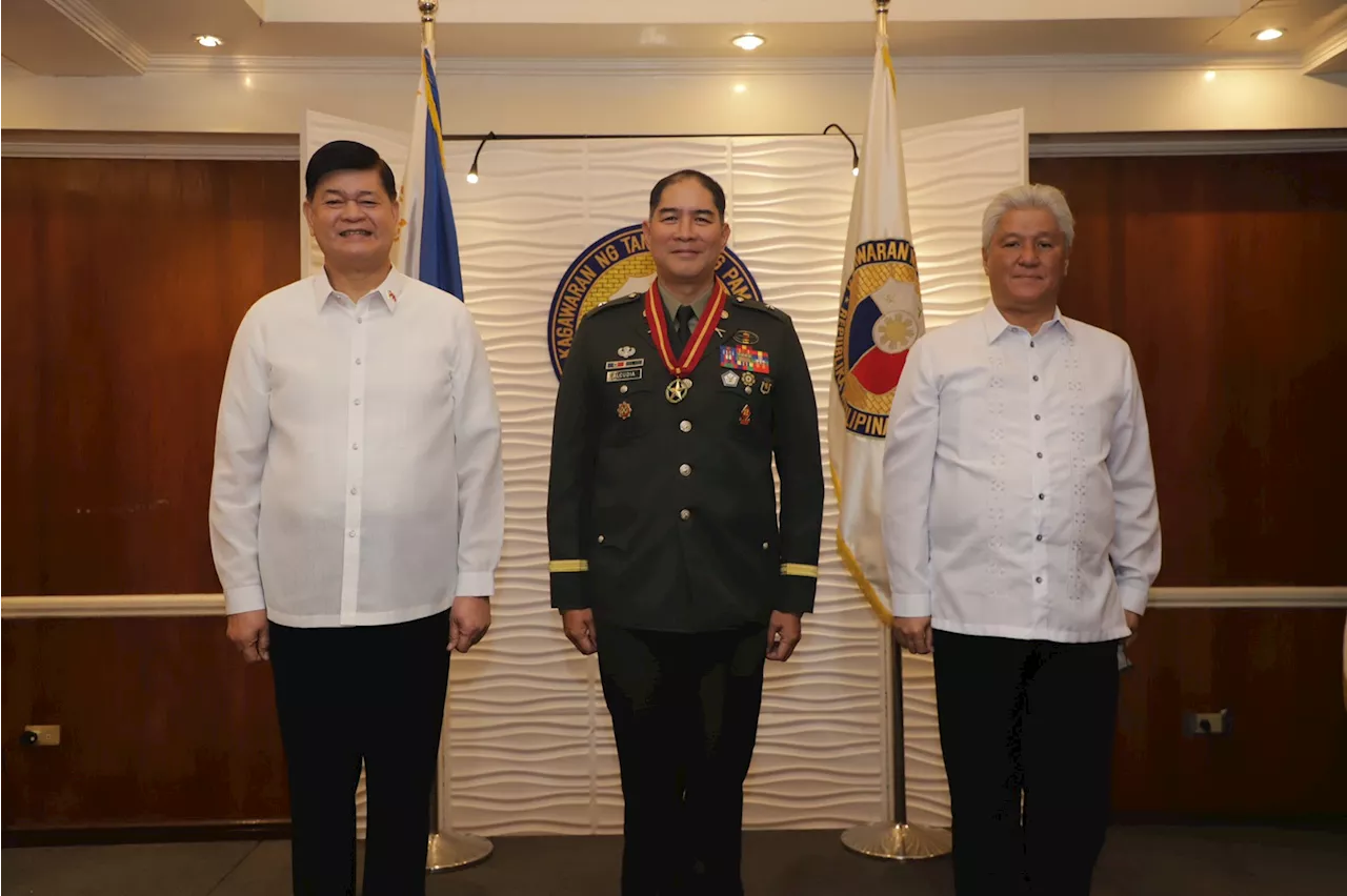 Philippine Defense Senior Undersecretary Awards Outstanding Achievement Medal to Brigadier General Alcudia