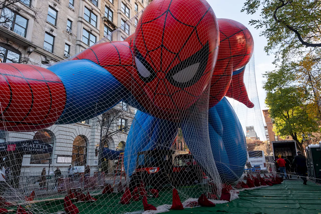 Los Angeles NBC4 Offers Live Stream of Macy's Thanksgiving Day Parade Balloon Inflation