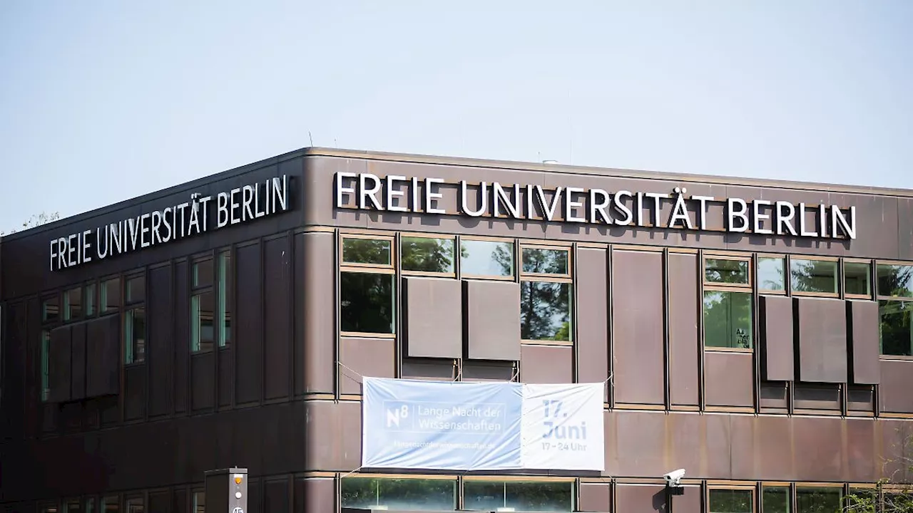 Berlin & Brandenburg: Pro-Palästina-Demo vor FU-Gebäude