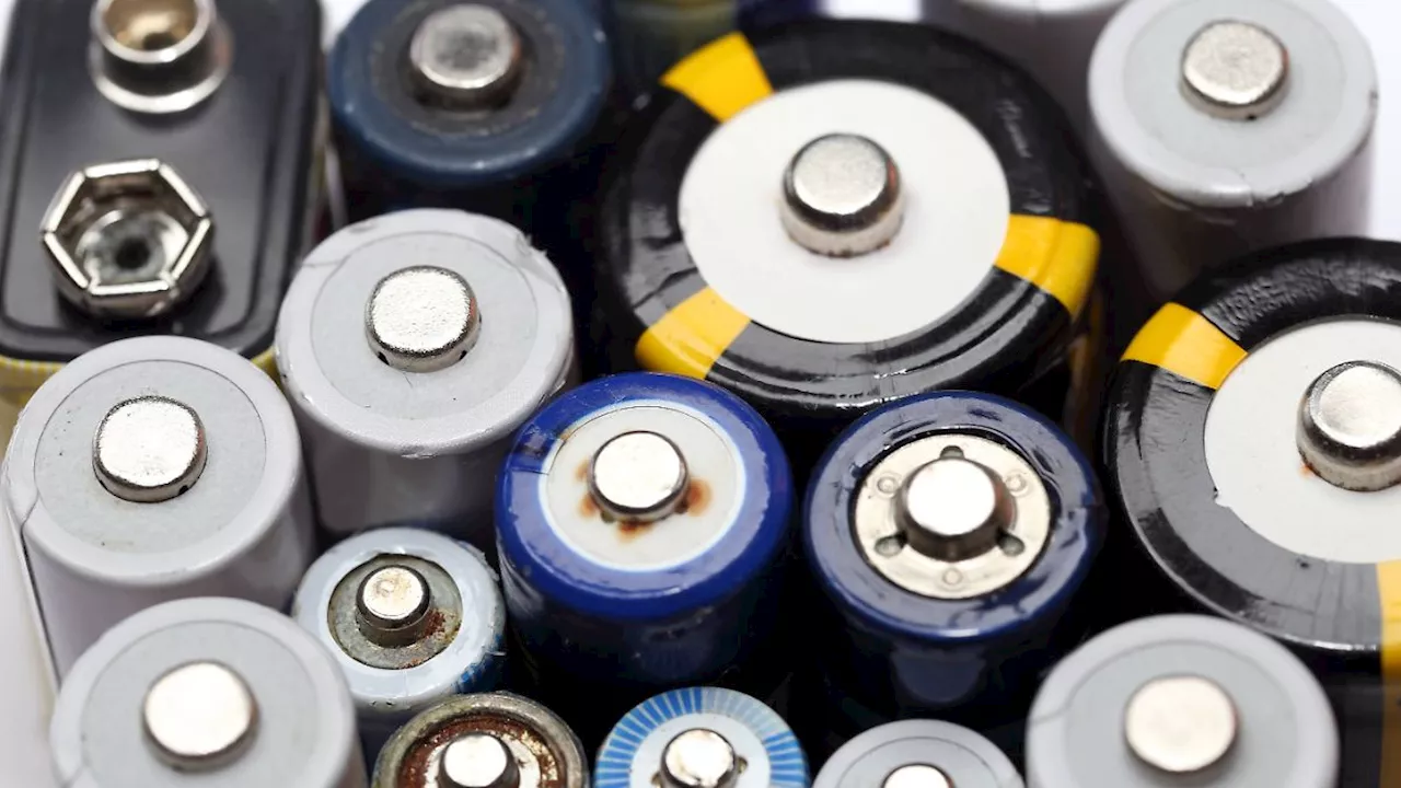 Hocheffizient, umweltfreundlich: Neues Zitronensäure-Verfahren revolutioniert Batterie-Recycling