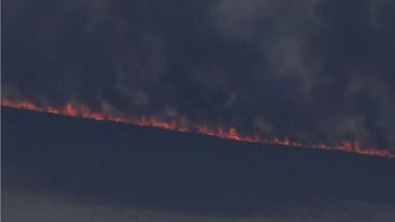 WA residents told ‘too late to leave’ as massive bushfire threatens towns