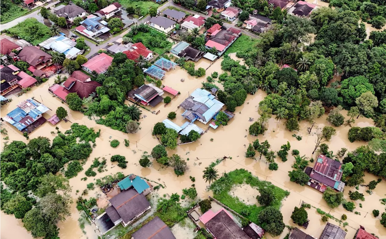 Floods force closure of 18 schools in Terengganu