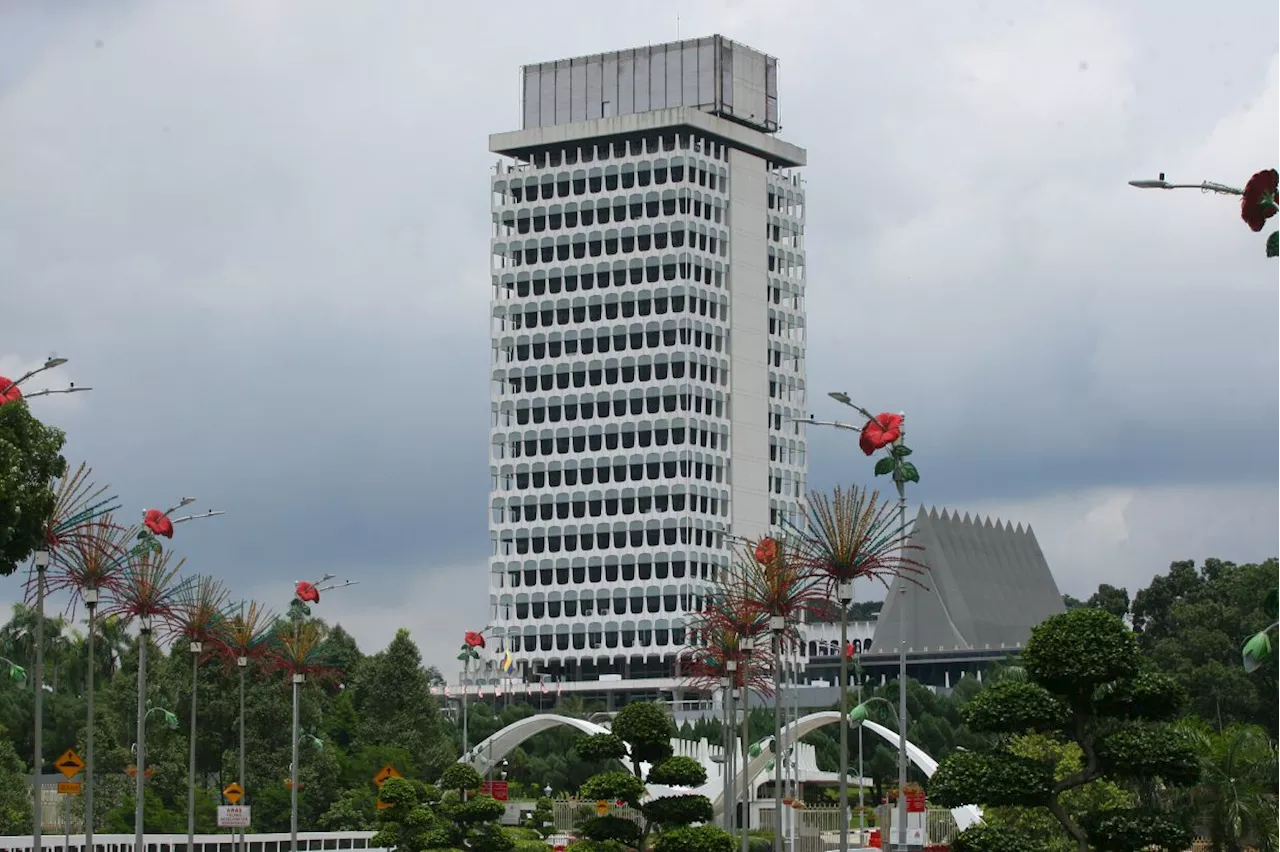 Risk of sanctions due to vocal support for Palestine among highlights at Dewan Rakyat today