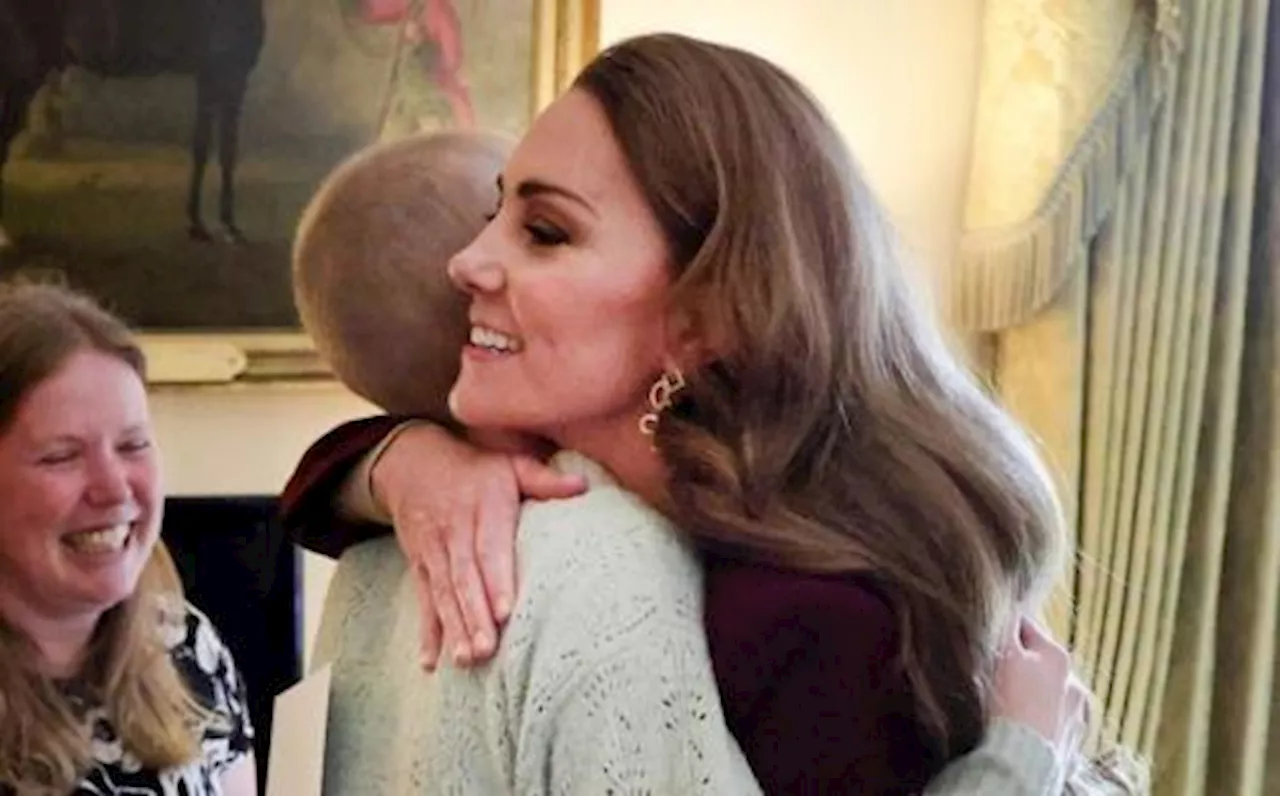 Gb, morta la 17enne malata di cancro ricevuta a Windsor da Kate Middleton