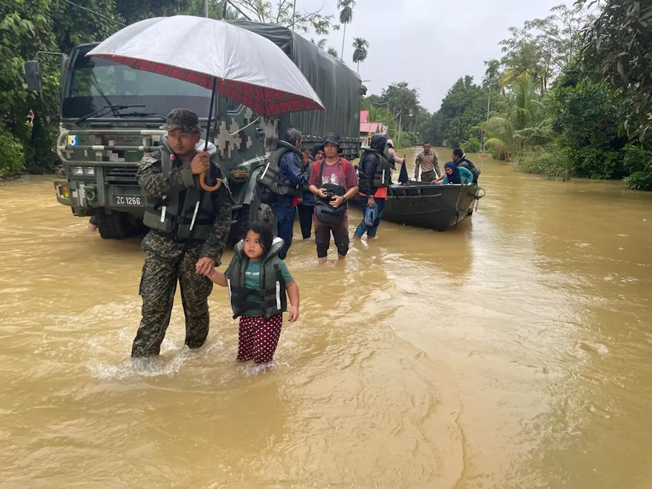 Residents Evacuated Due to Flood in Marang