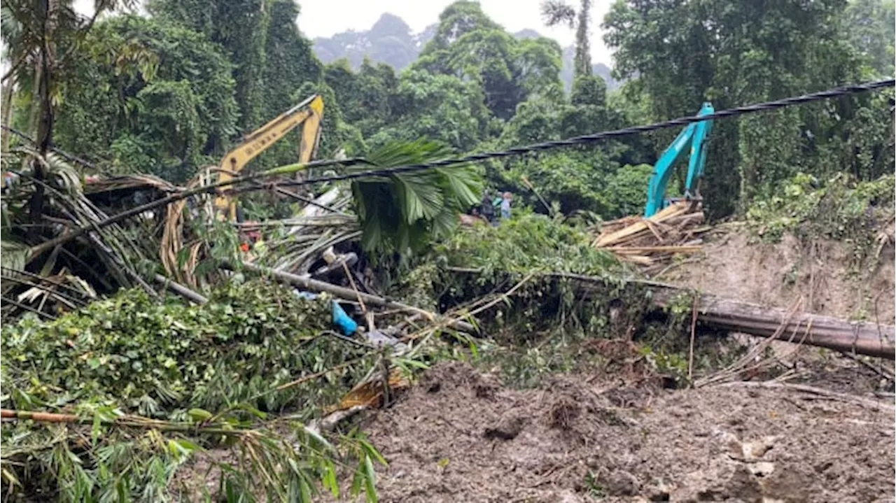 Bus Pariwisata Tertimbun Longsor di Deli Serdang, 7 Orang Tewas dan 20 Luka-luka