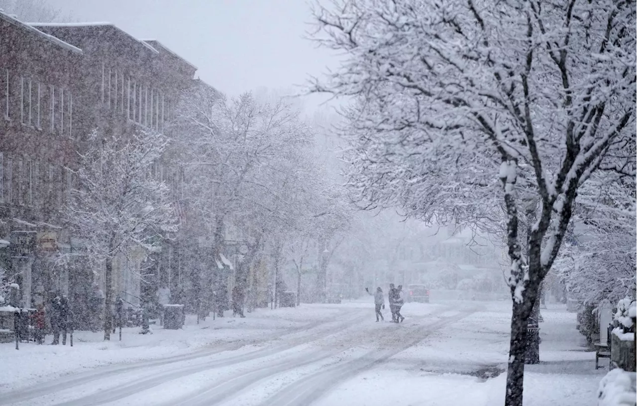 Violente Tempête Hivernale Perturbe les Célébrations de Thanksgiving aux États-Unis