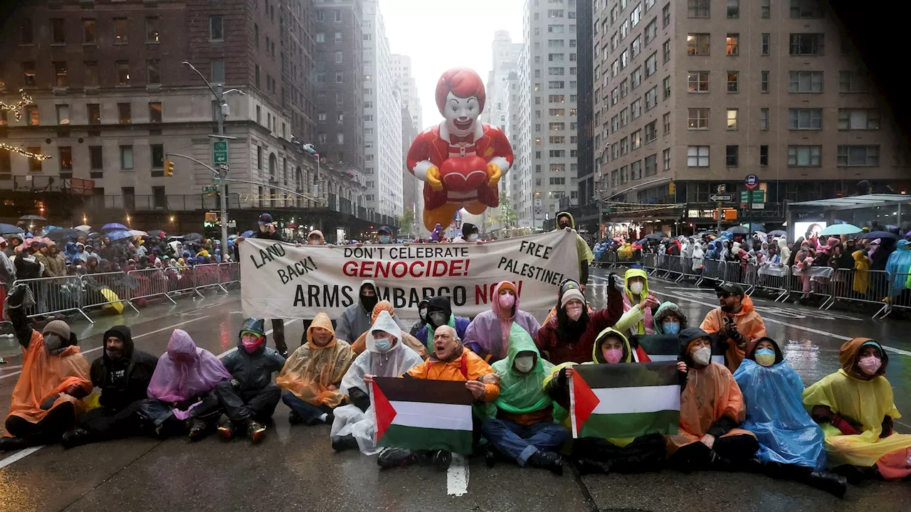 Pro-Palestinian Protesters Disrupt Macy's Thanksgiving Day Parade