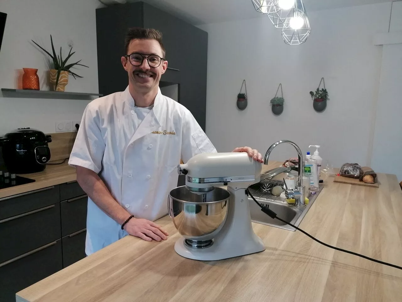 Pâtissier-glacier, Jérémy livre dans tout le pays de Fougères