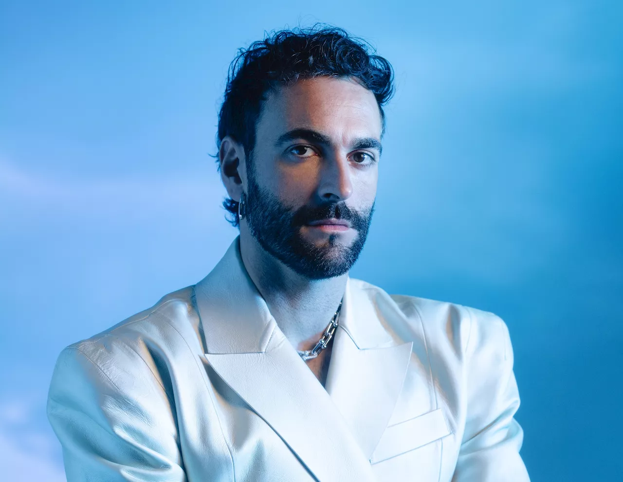 Mandare tutto all'aria, significato della nuova canzone di Marco Mengoni